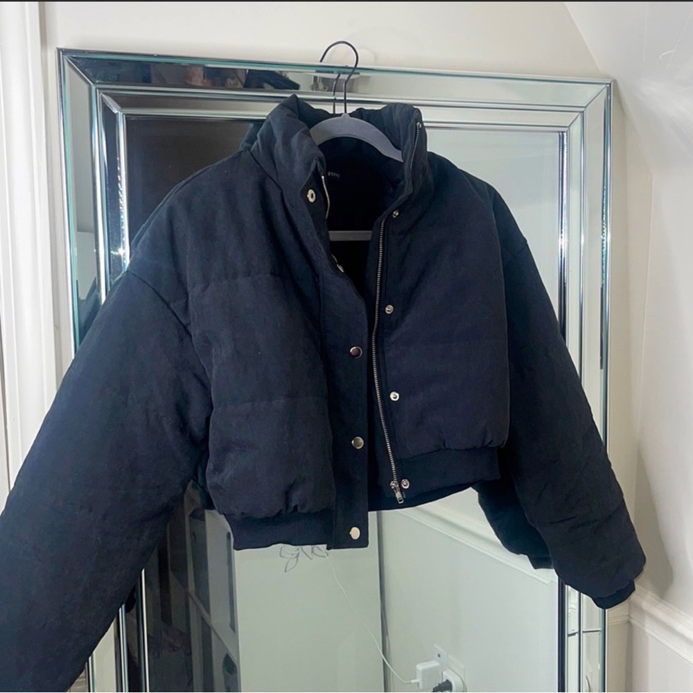 Black cropped puffer